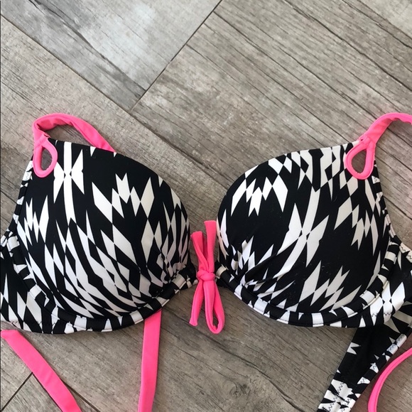Lot of Victoria’s Secret bikinis 34C push up - Picture 8 of 12